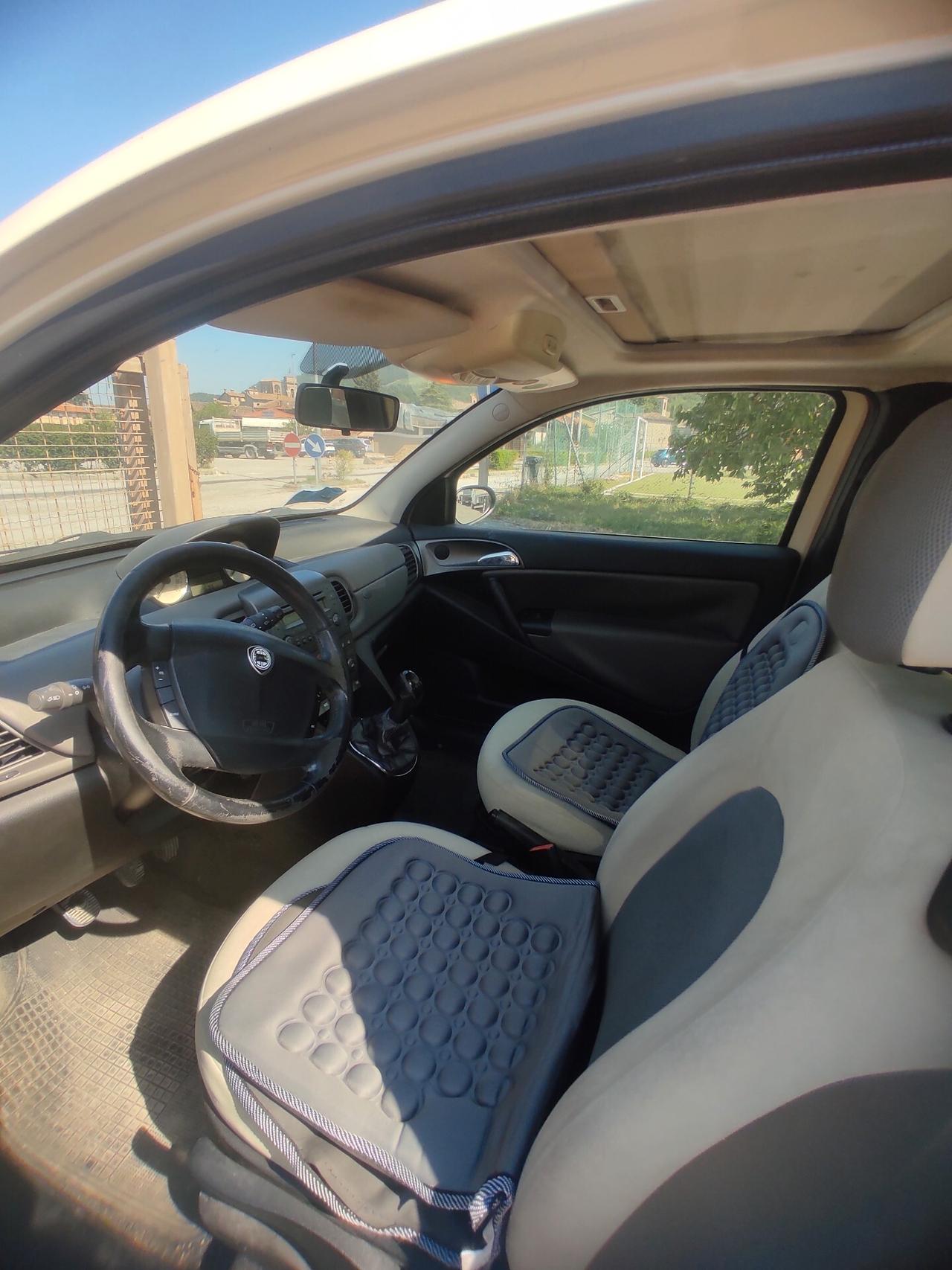 Lancia Ypsilon 1.3 Multijet 16V Platino