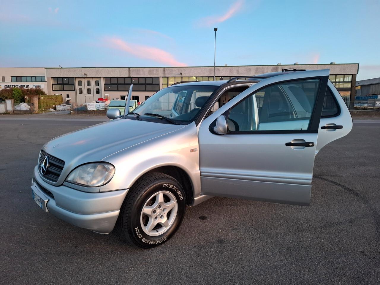 Mercedes-benz ML 270 turbodiesel cat CDI