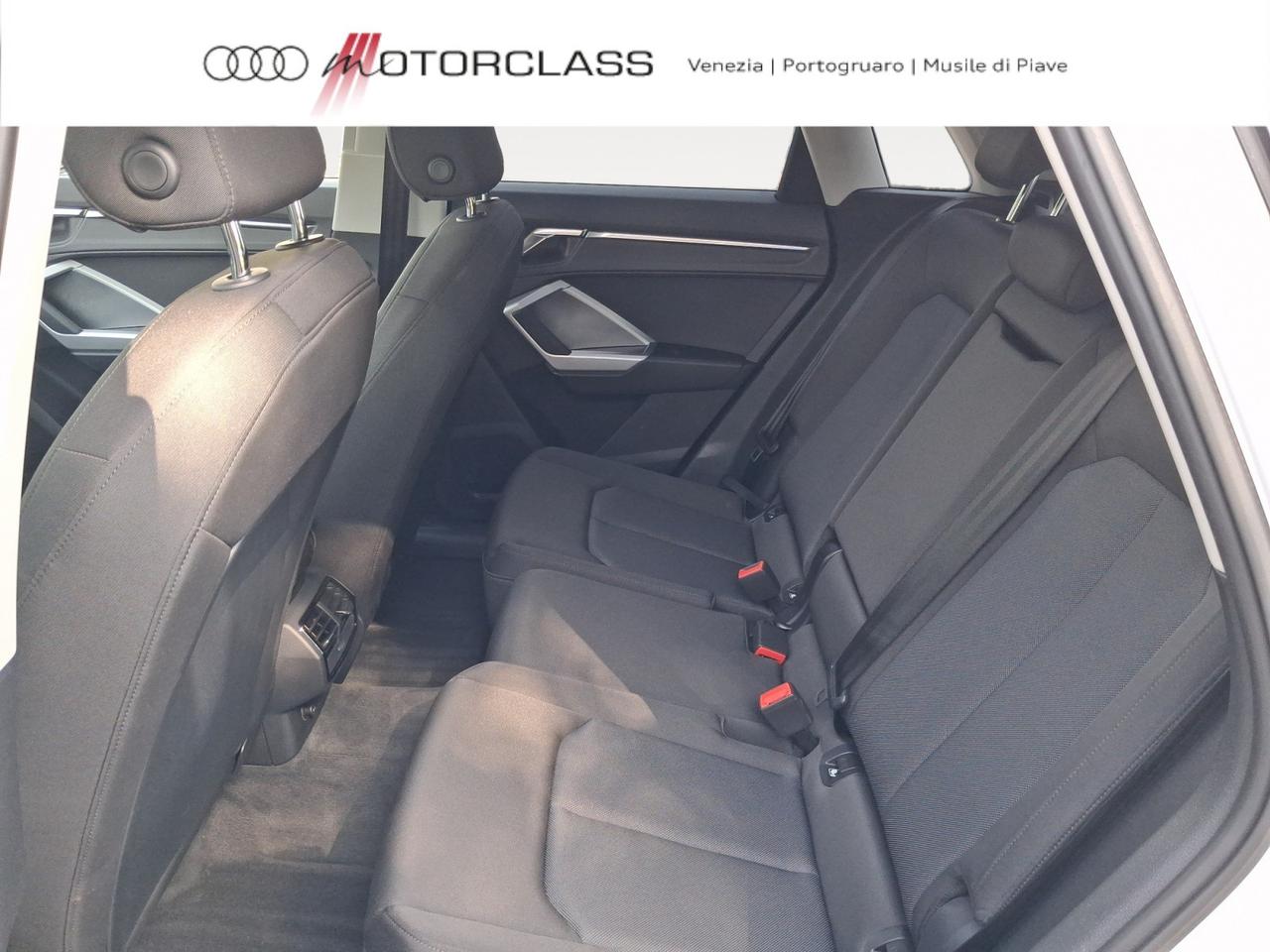 Audi Q3 35 2.0 tdi business s tronic