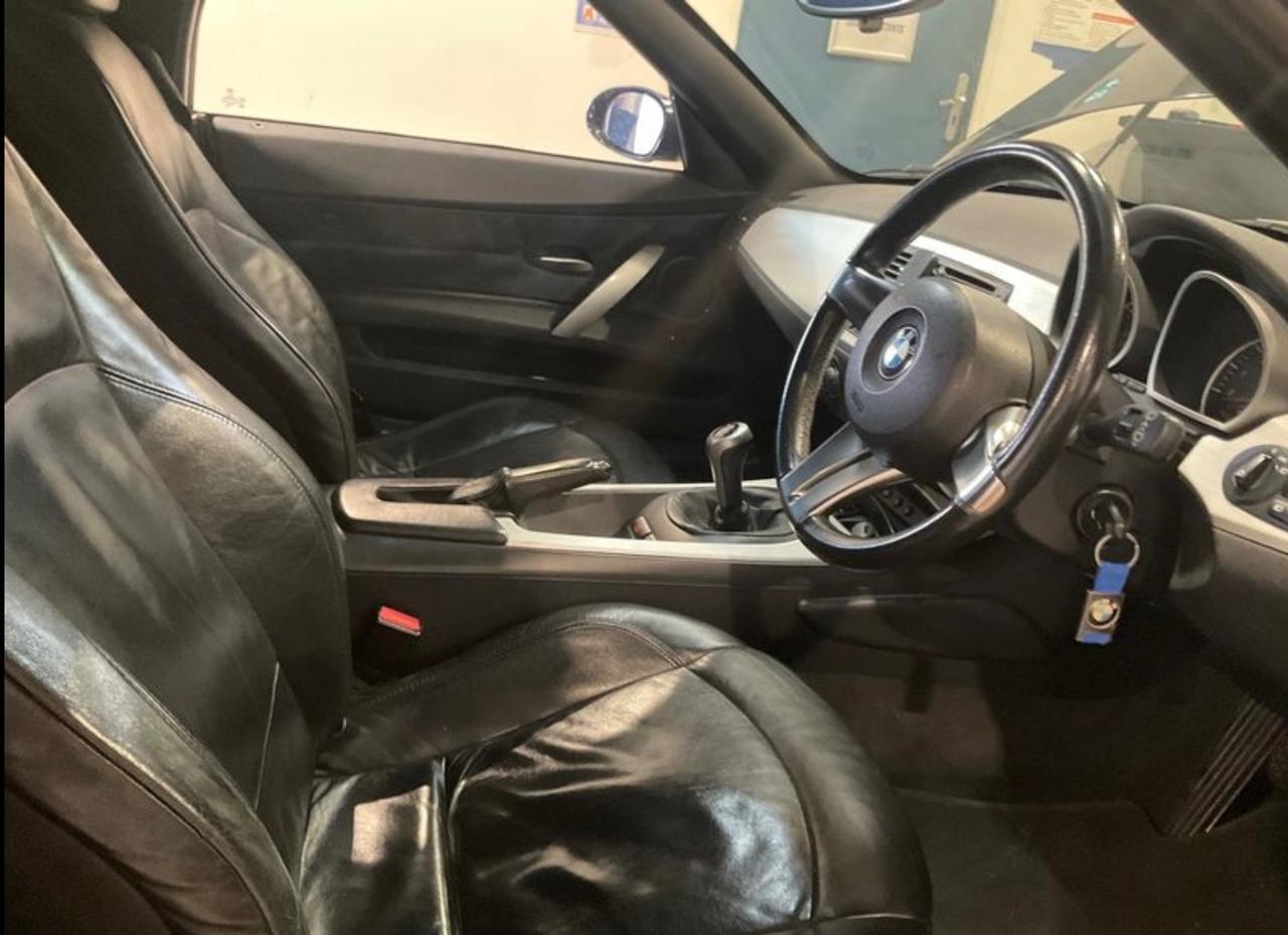 Bmw Z4 Roadster 2.0i guida a destra