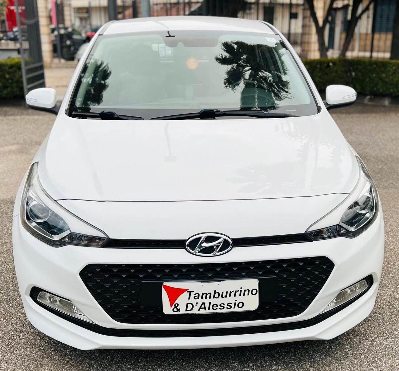 Hyundai i20 1.2 MPI MT Connectline