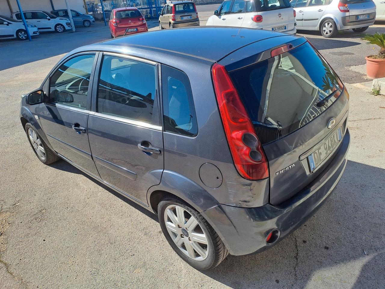 Ford Fiesta 1.4 TDCi 5p. Ghia