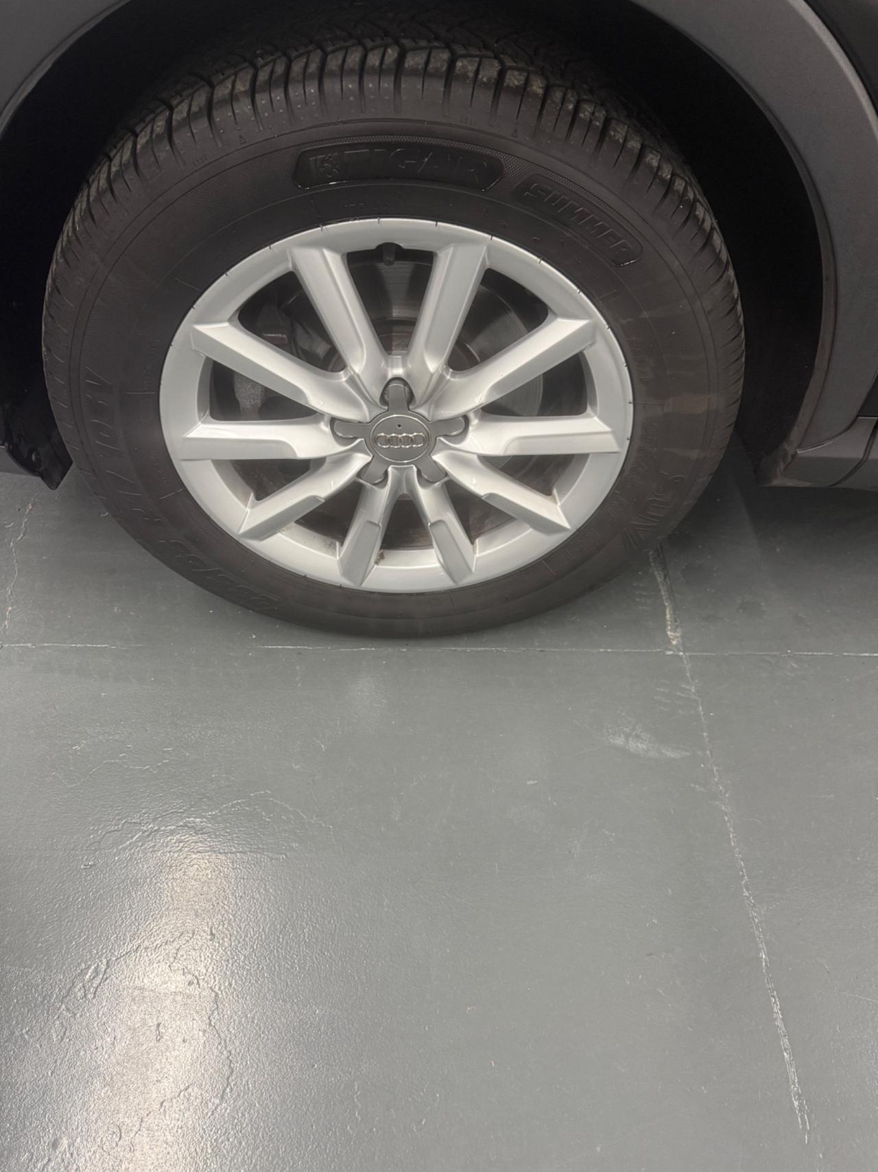 Audi Q3 2.0 TDI 120 CV Business