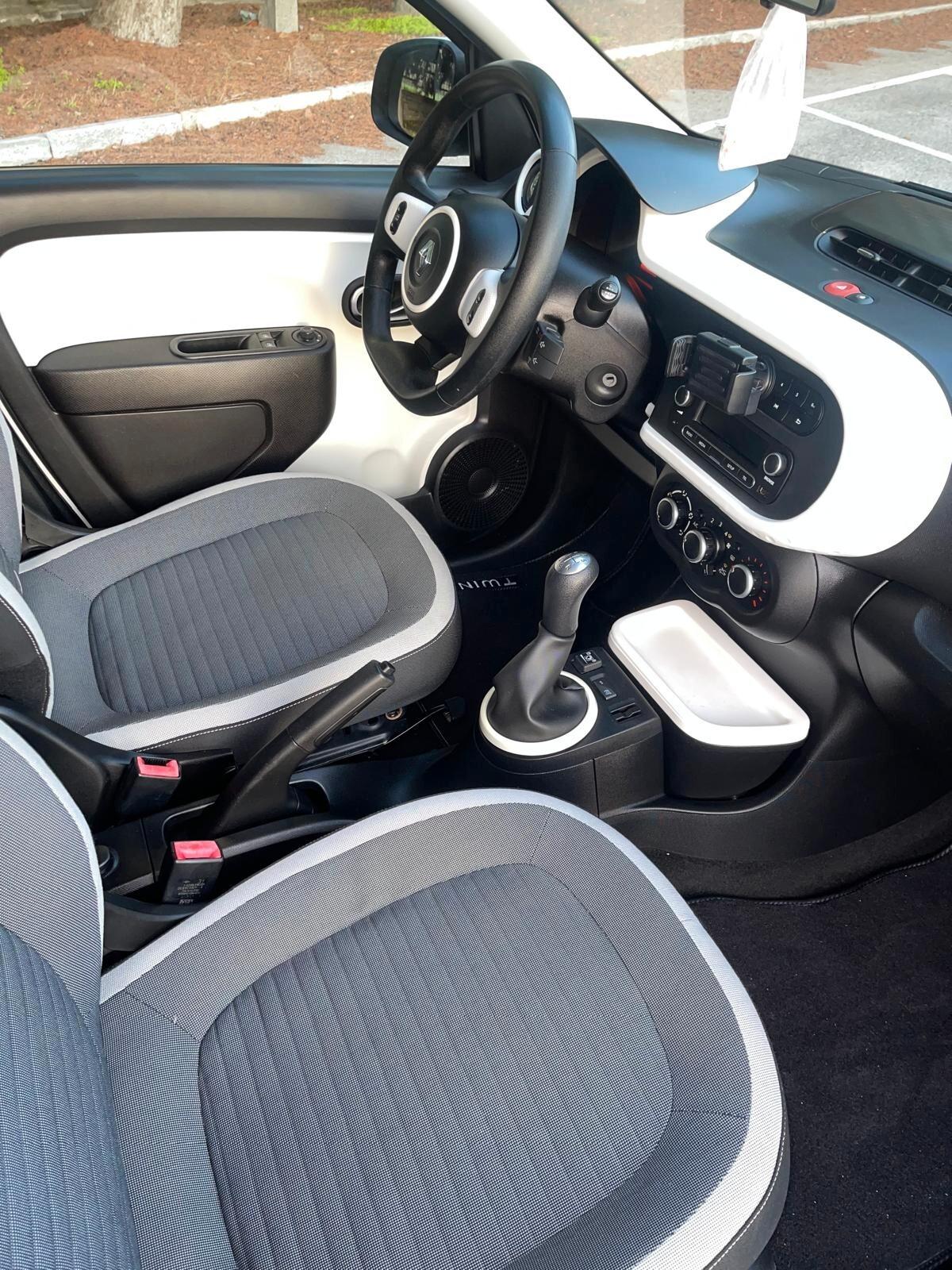 NEOPATENTATI Renault Twingo SCe Lovely