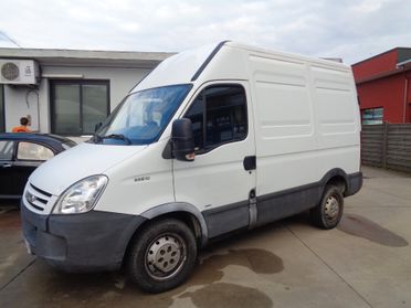 Iveco Daily 35S12P 2.3 Hpi PL Cabinato