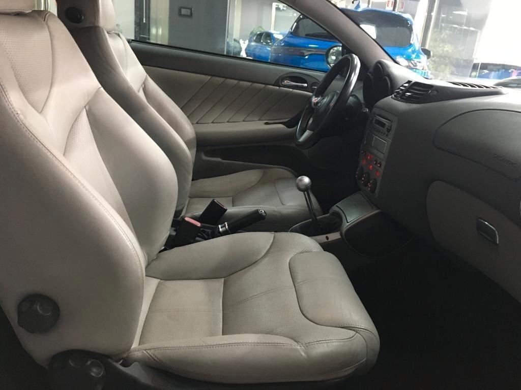 Alfa Romeo GT 2.0