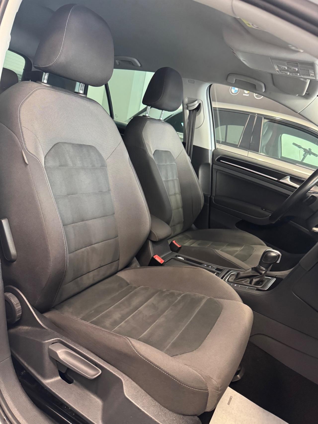 VOLKSWAGEN GOLF 7.5 2.0 TDI 150 CV DSG R-LINE