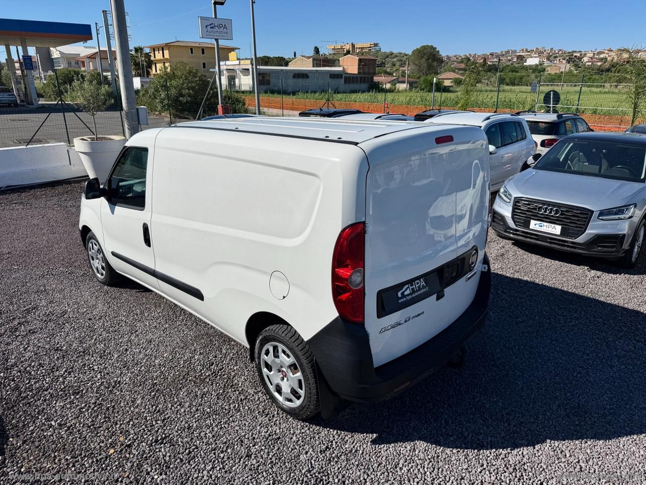 FIAT Doblò 1.6 MJT 120CV MAXI 3 POSTI NAVI RETROCAMERA CLIMA AUTOMATICO