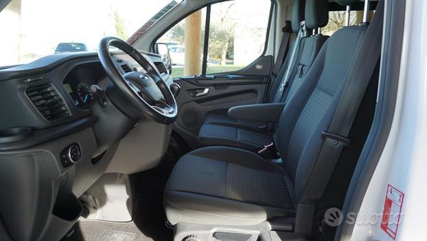 FORD Transit Custom 300 2.0 TDCi 130 PC-DC Furgo