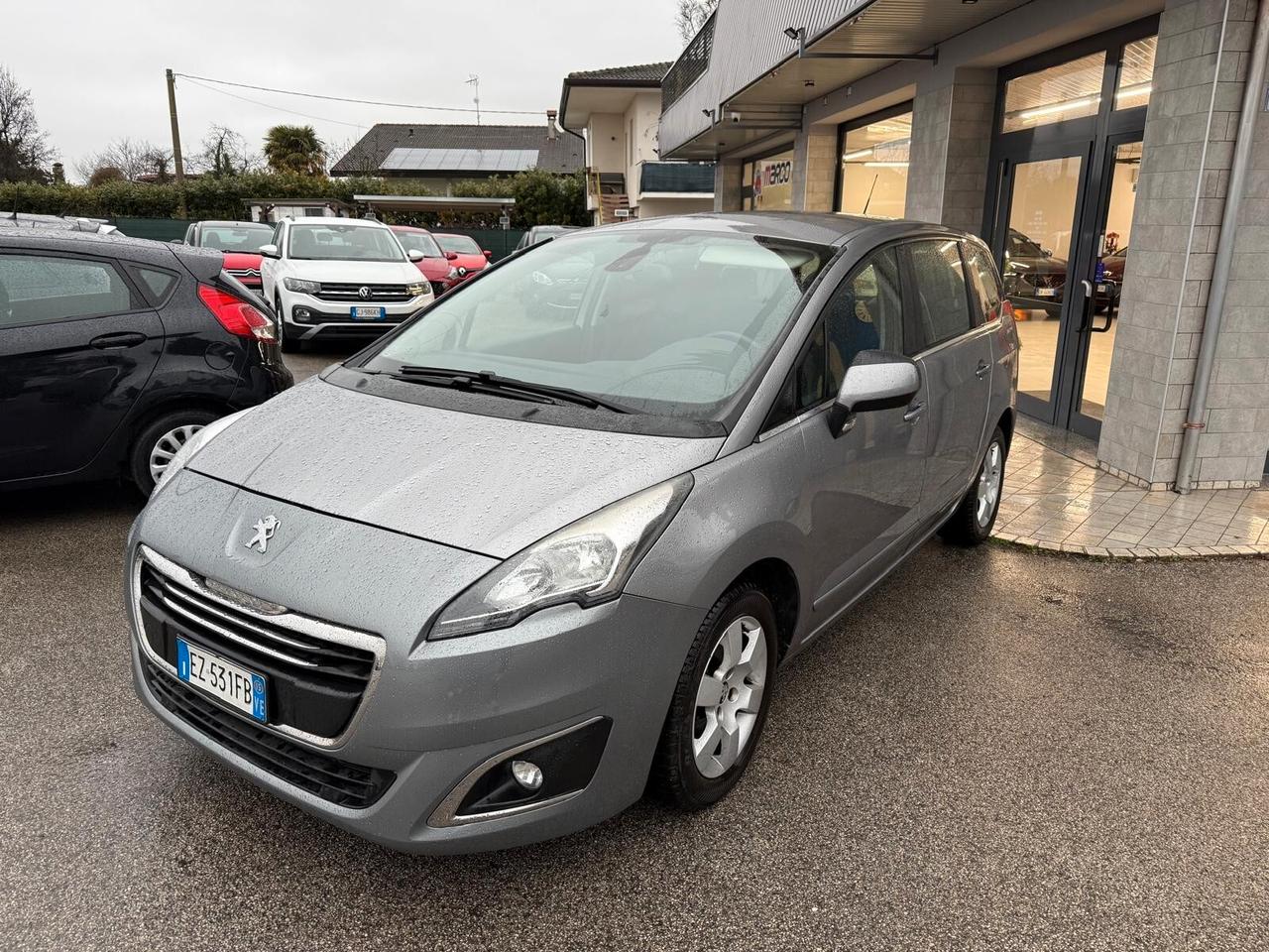 Peugeot 5008 1.6 Diesel 7 posti Neopatentati