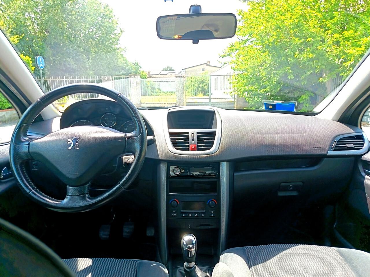 Peugeot 207 1.4 HDi 70CV 5p. X Line
