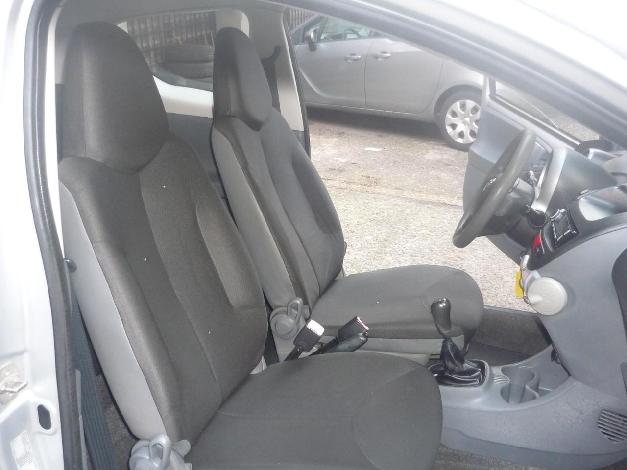 Toyota Aygo 1.0 12V VVT-i 3 porte Sol