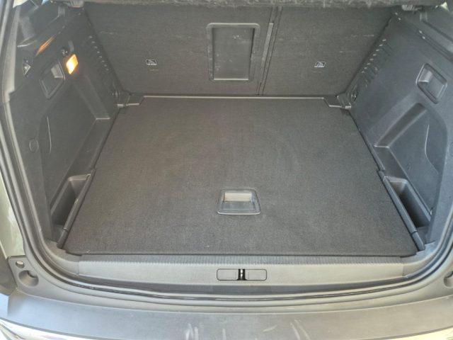 PEUGEOT 3008 BlueHDi 130 S&S Business