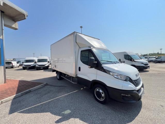 Iveco DAILY 35C16H3.0 BOX