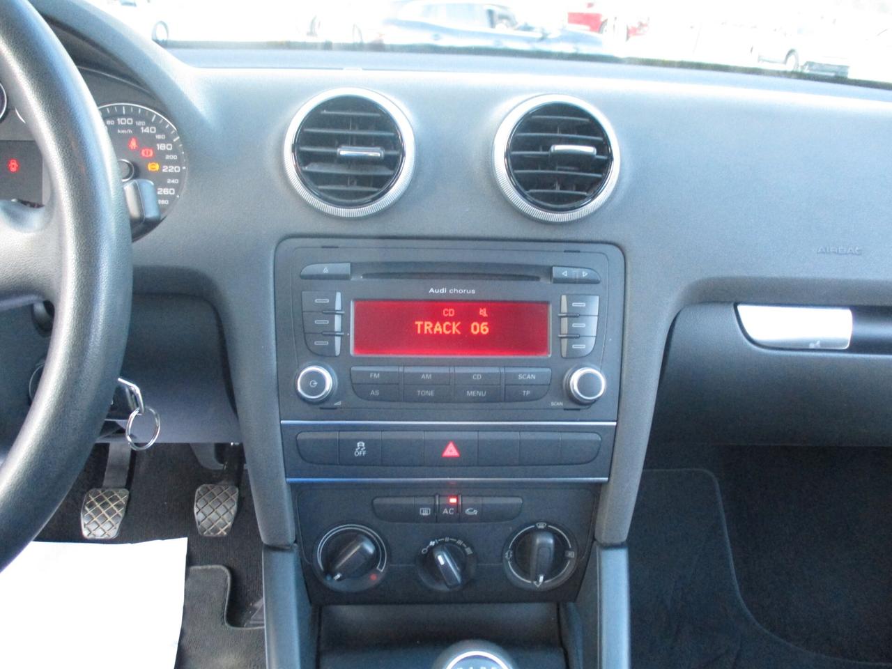 Audi A3 SPB 1.6 TDI MOLTO BELLA 2012