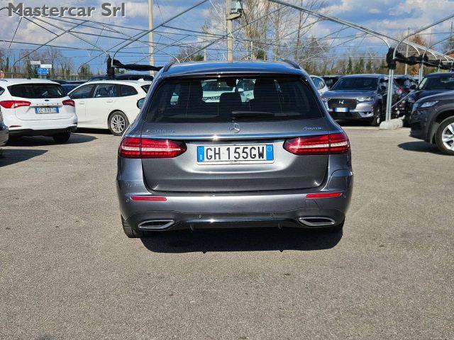 MERCEDES-BENZ E 300 de 4MATIC EQ-POWER Premium - GH155GW