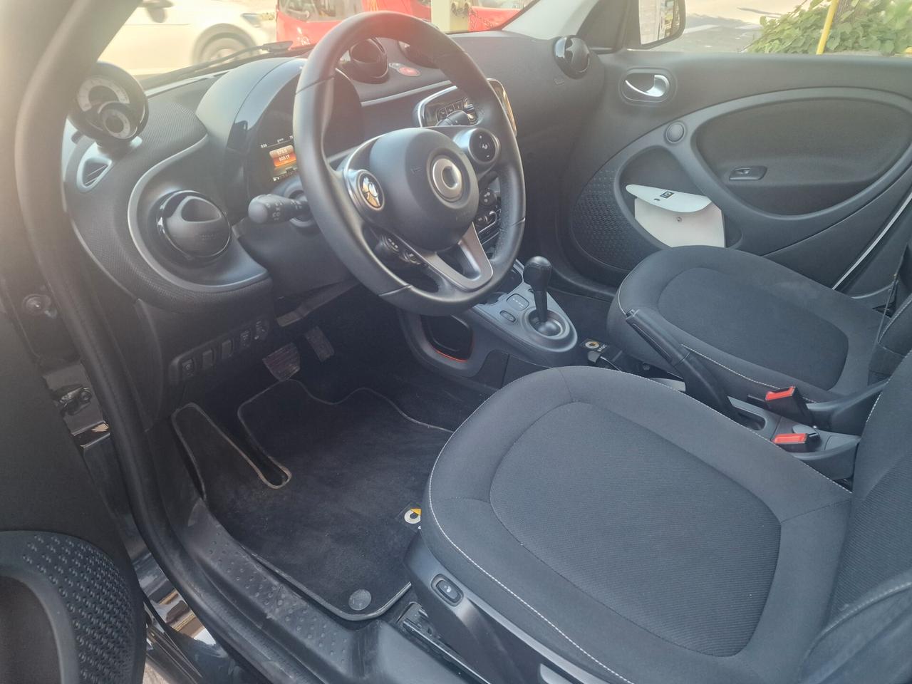Smart ForFour 70 1.0 twinamic PASSION * LED + AUTOMATICA *