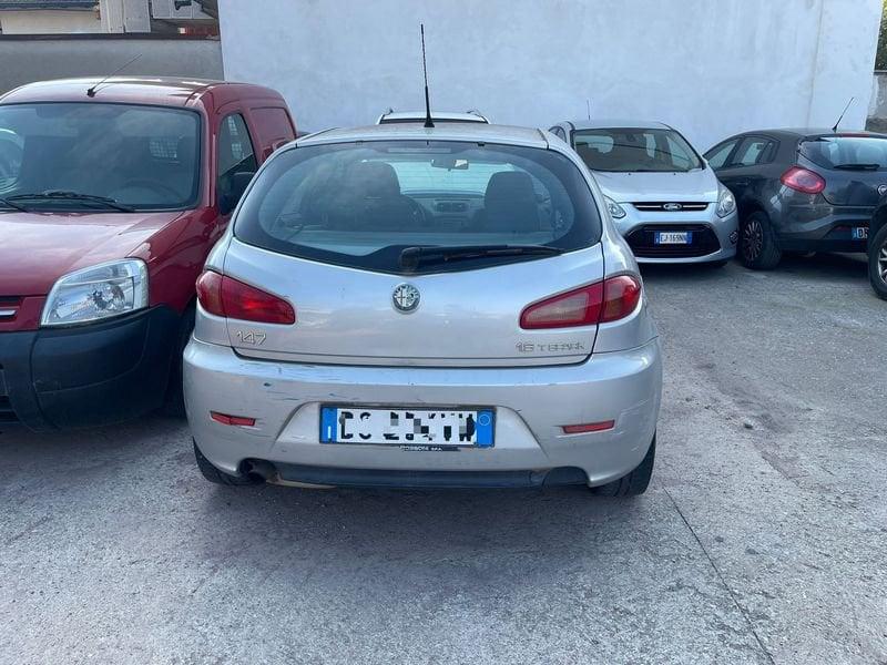 Alfa Romeo 147 147 1.6 16V TS 5 porte Progression - CAMBIO ROTTO - PREZZO PER COMMERCIANTI - PEZZI DI RICAMBIO