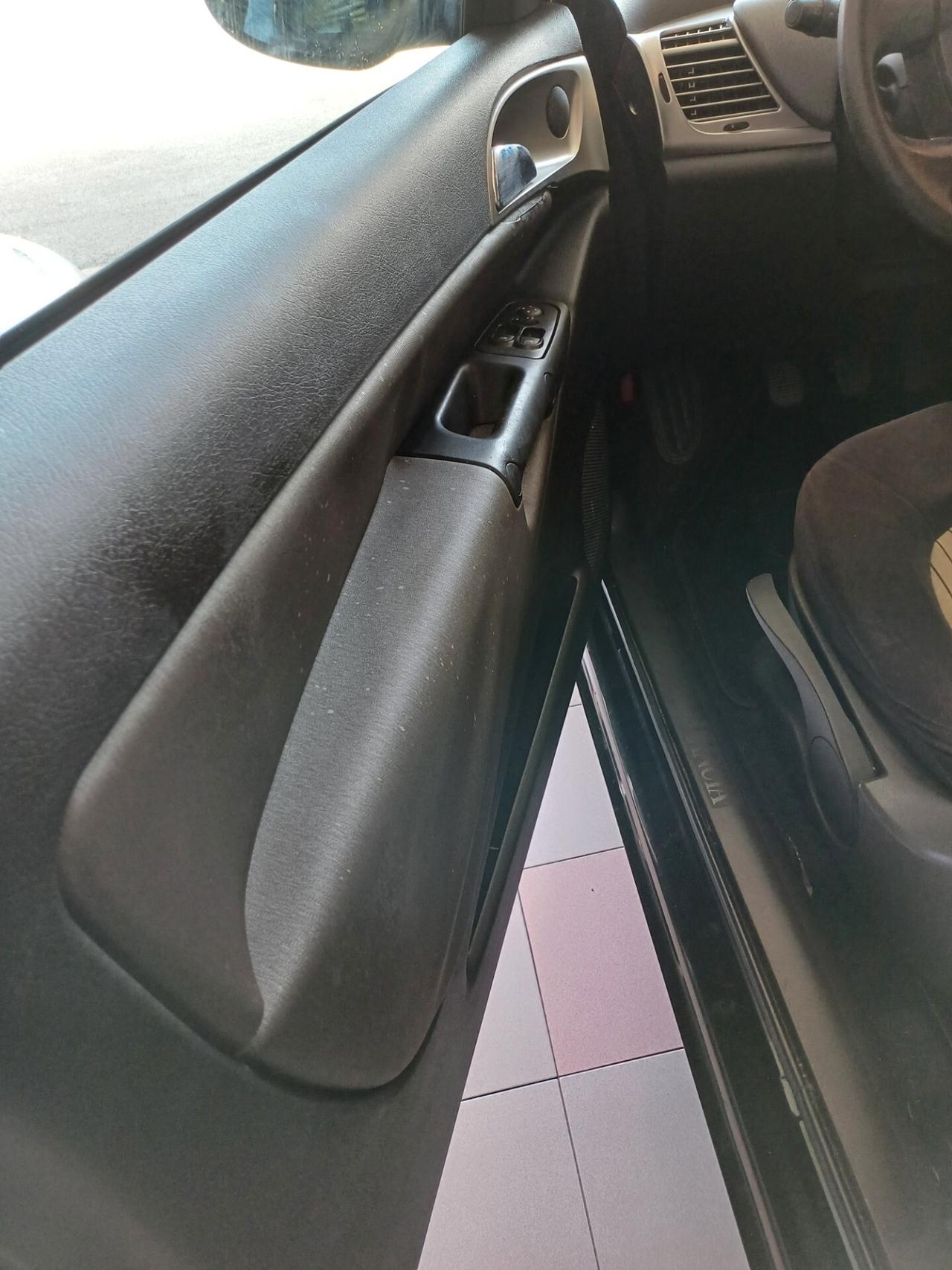 Lancia Ypsilon 1.2 Argento