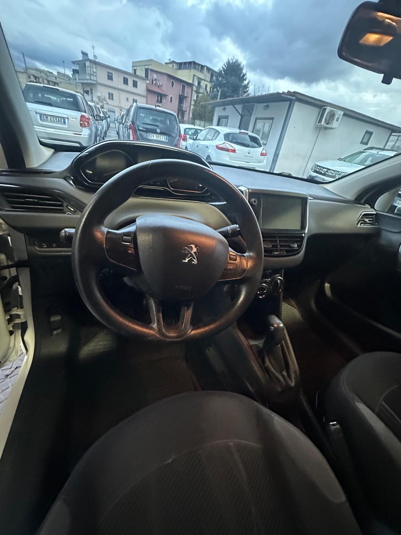 Peugeot 208 1.4 HDi 68 CV 3 porte Access