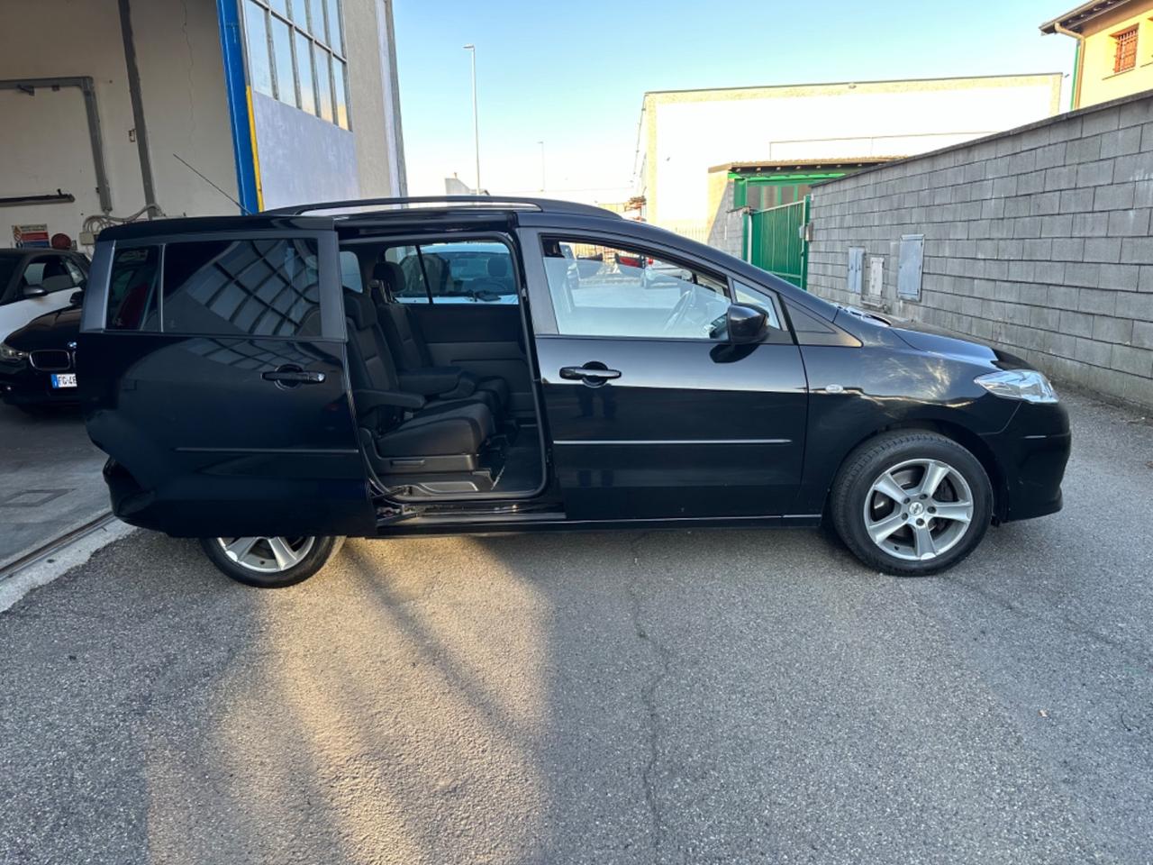 MAZDA 5 BENZINA 7 POSTI NEOPATENTATI