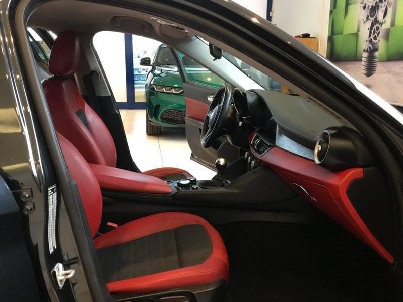 Alfa Romeo Giulia 2.2 Turbo MT6 180CV Super