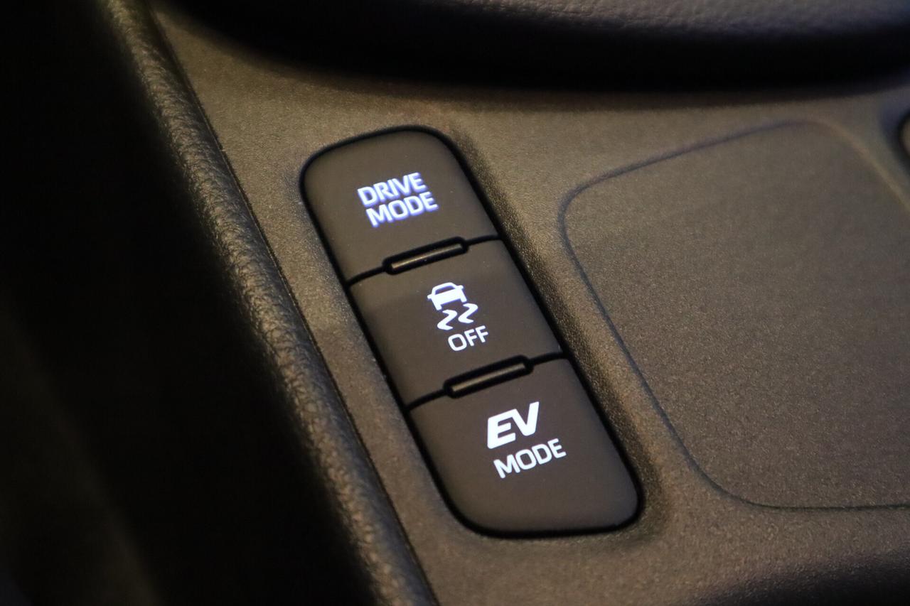 Toyota YARIS HYBRID LOUNGE AUTO TETTO PANORAMA PELLE CAMERA LED SOLO 45.000KM ANCHE GUIDABILE DA NEOPATENTATI