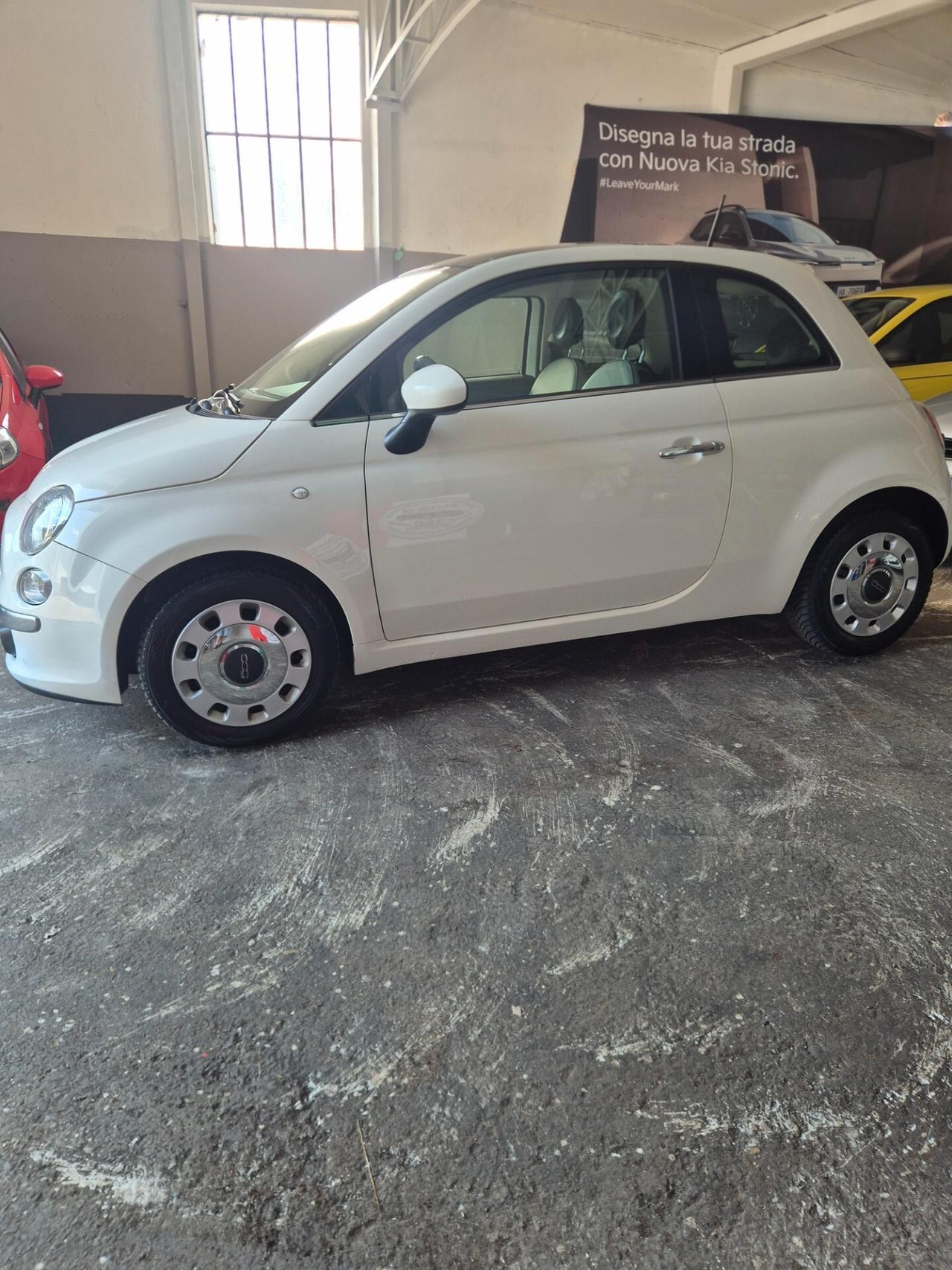 Fiat 500 1.2 benzina tetto panoramico neo patentati