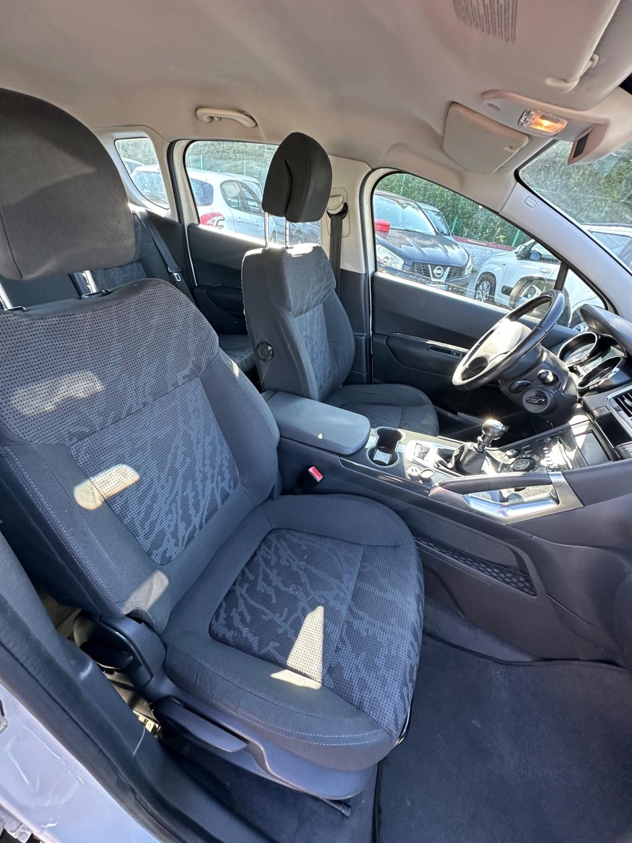 Peugeot 3008 1.6 HDi 112CV Business
