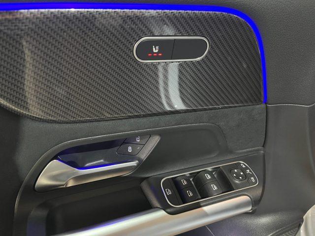 MERCEDES-BENZ GLA 200 d Autom. AMG Premium Plus NIGHT/LED MULTICOL/TELEC