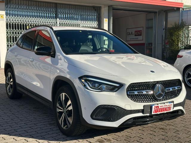 MERCEDES-BENZ GLA 200 Automatic SPORT