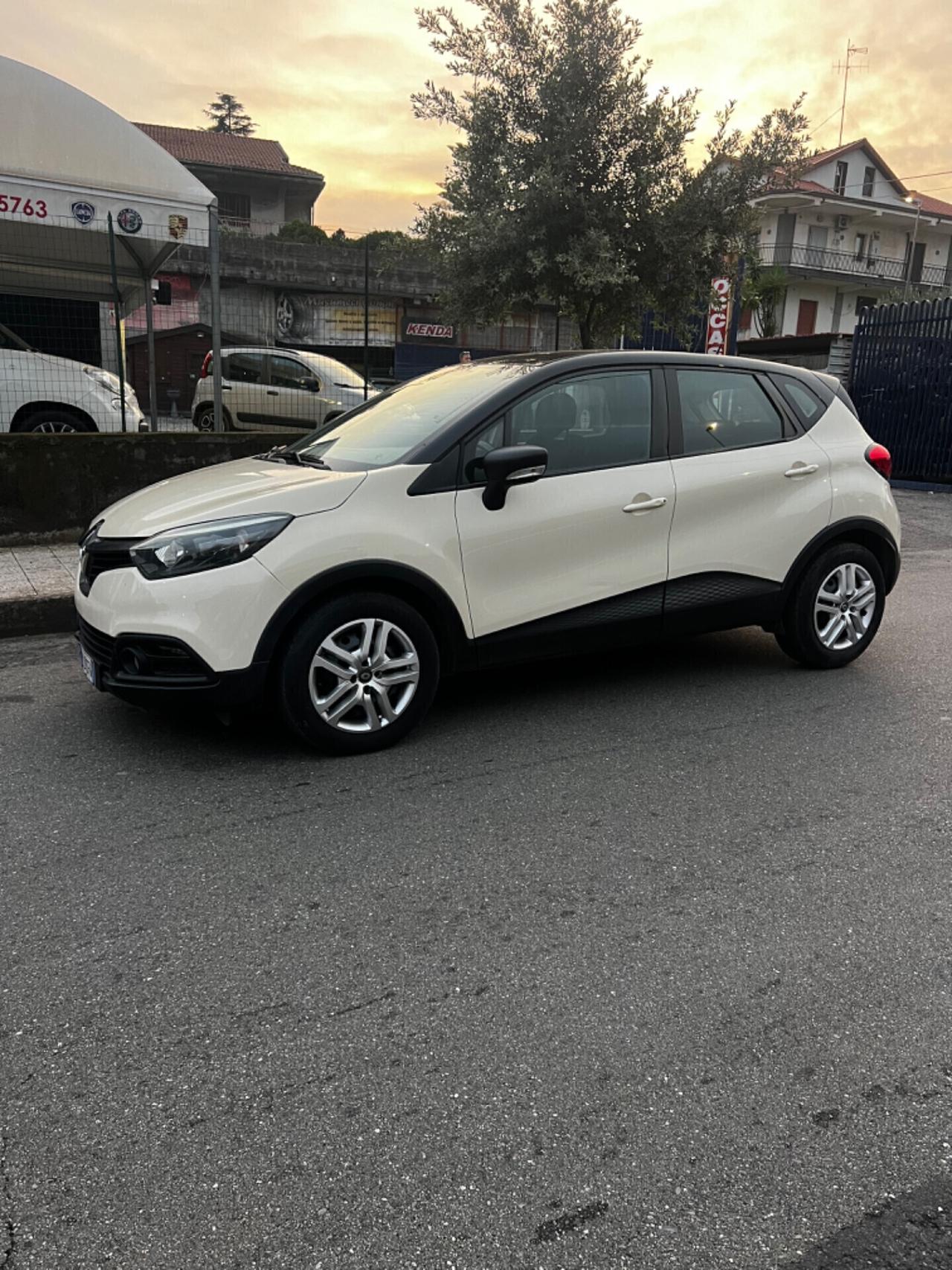 Renault Captur 1.5 dCi 90 CV neopatentati 2015