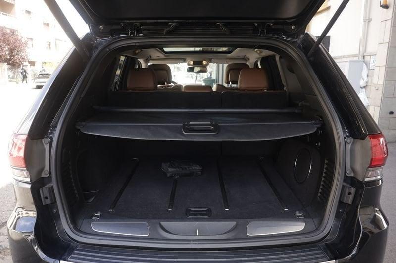 Jeep Grand Cherokee Jeep Grand Cherokee 3.0 V6 CRD 140kW SUMMIT ANNO 2016