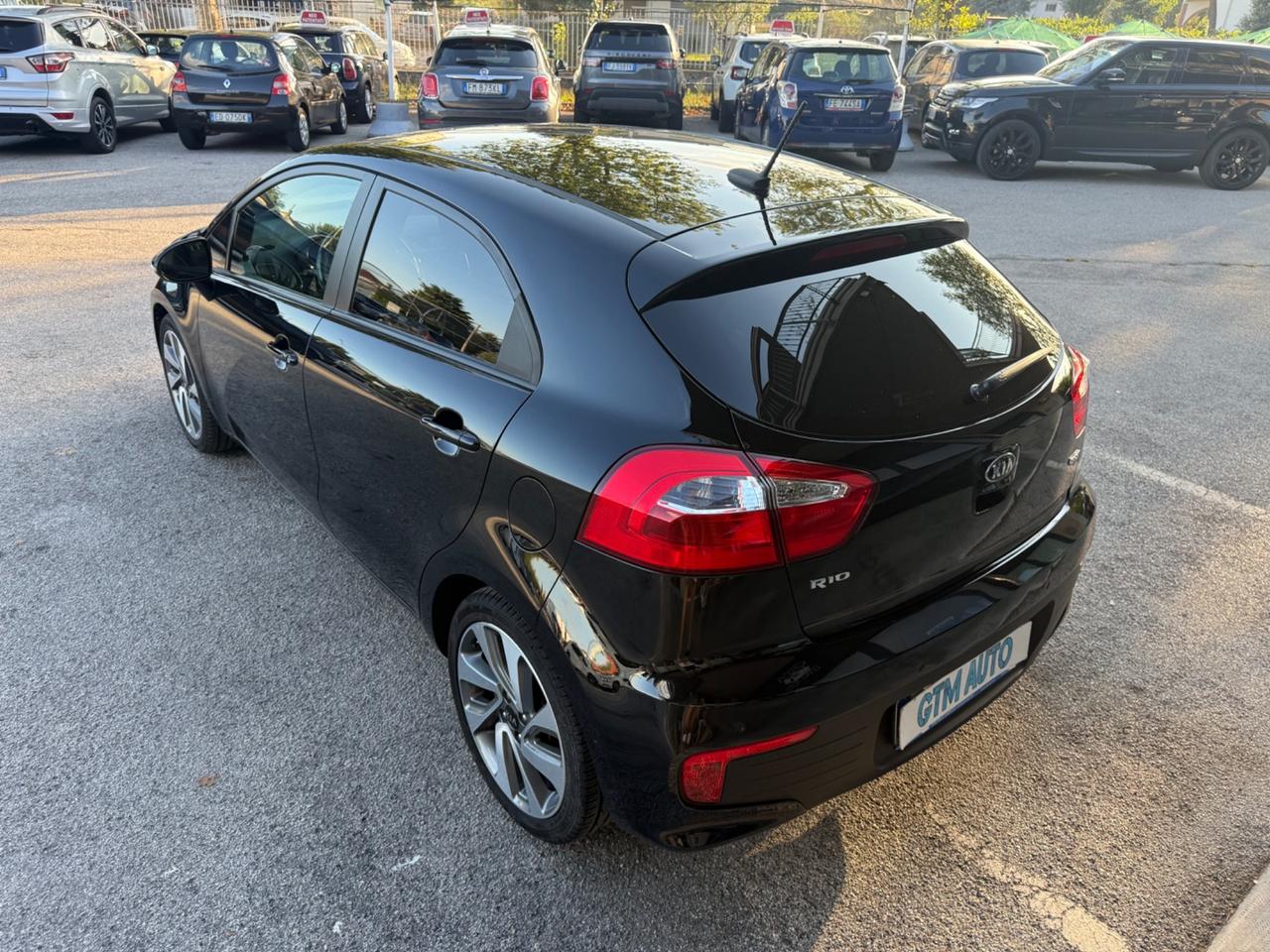 Kia Rio 1.4 CRDi 5p - OK neopatentati