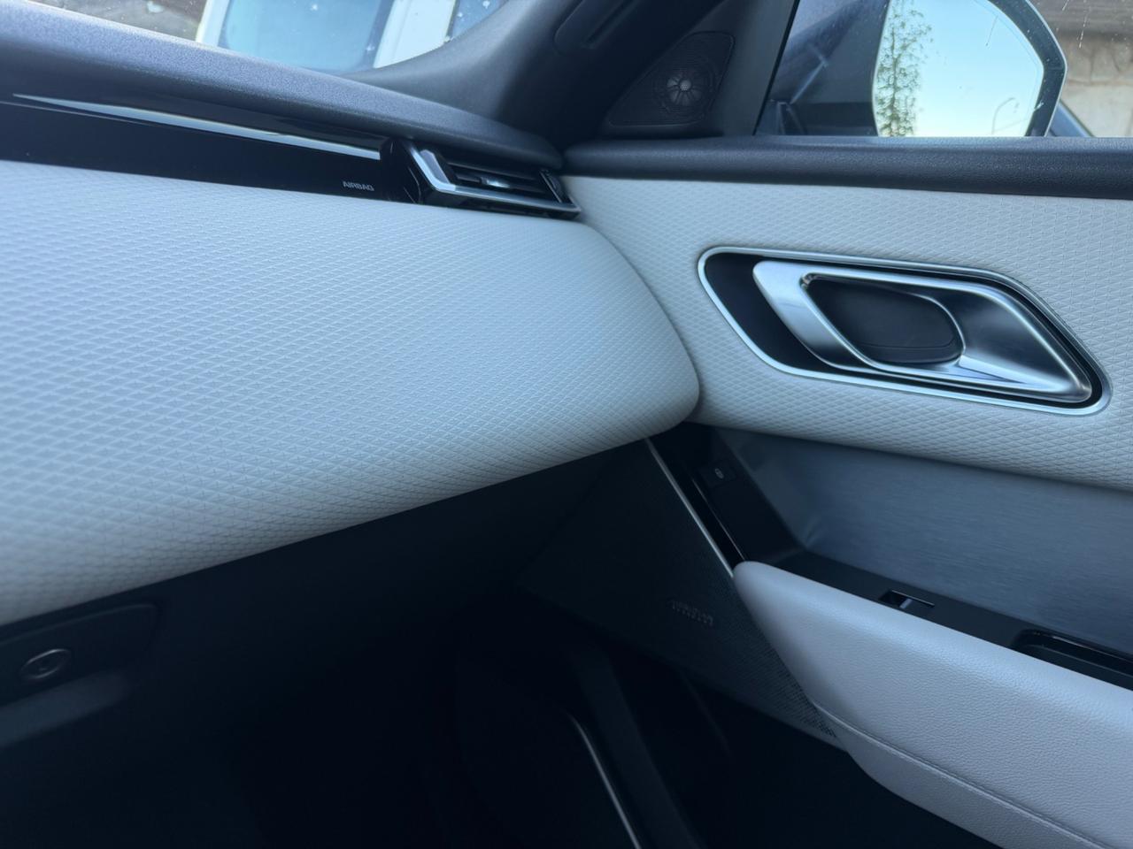 Land Rover Range Velar 2.0D I4 240 CV SE