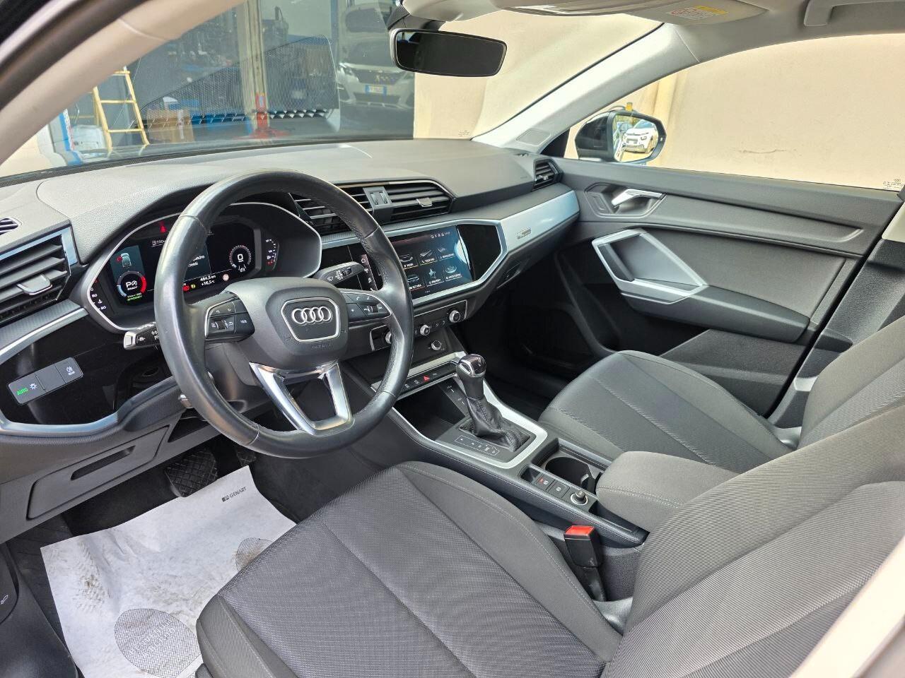 Audi Q3 35 TDI S tronic Business Advanced