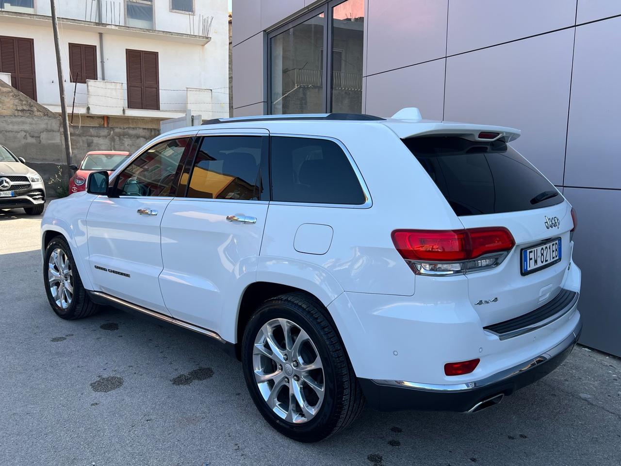 Jeep Grand Cherokee 3.0 V6 Summit possibilità noleggio no scoring