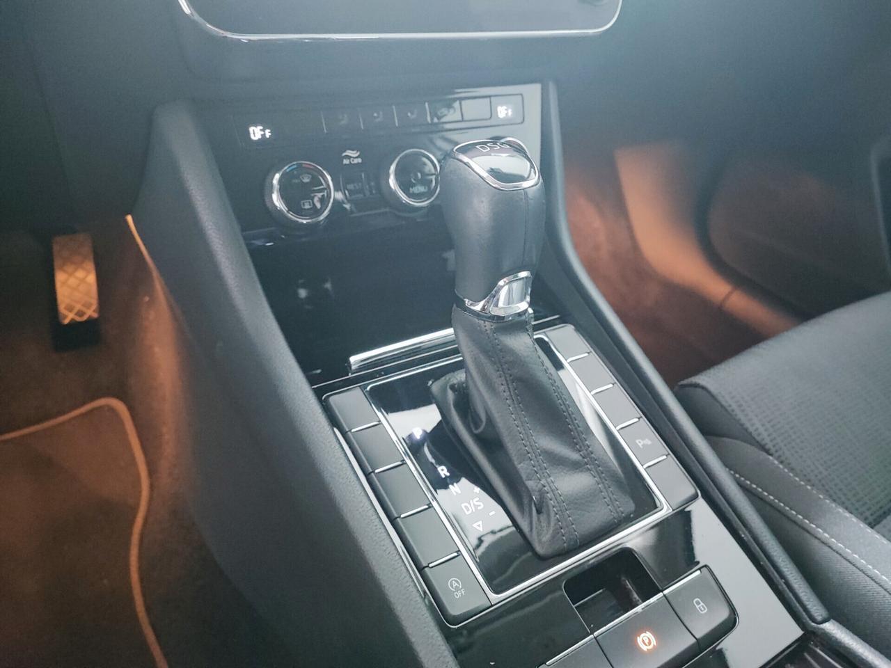 Skoda Superb 2.0 TDI 150 CV SCR DSG Wagon SportLine