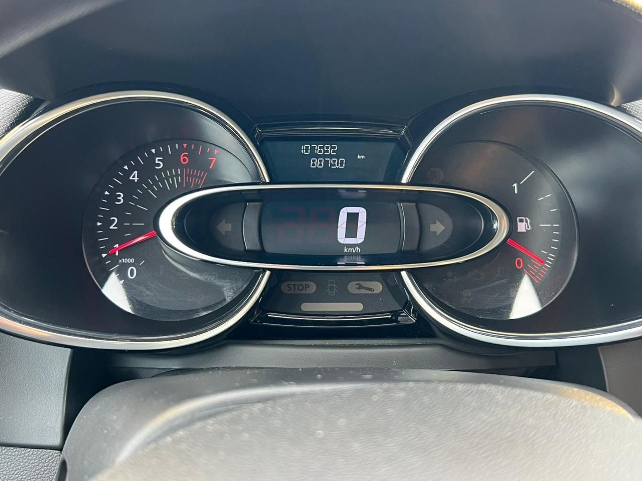 Renault Clio TCe 12V 90 CV 5 porte Moschino Zen