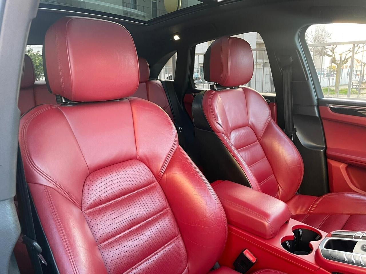 Porsche Macan 3.0 DIESEL , ALL. GTS , TETTO, PELLE , FULL FULL