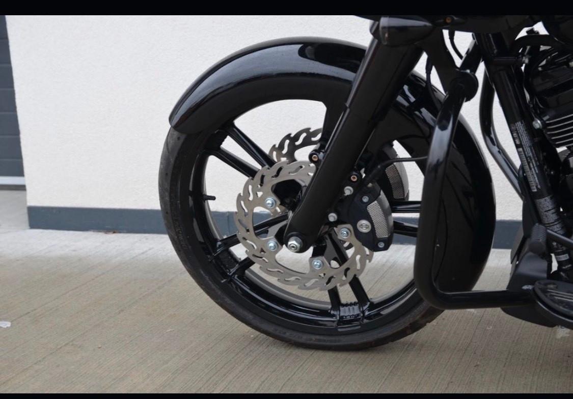 Harley-davidson Road Glide FLTRX 107 Zoll Bagger 21’’ ant