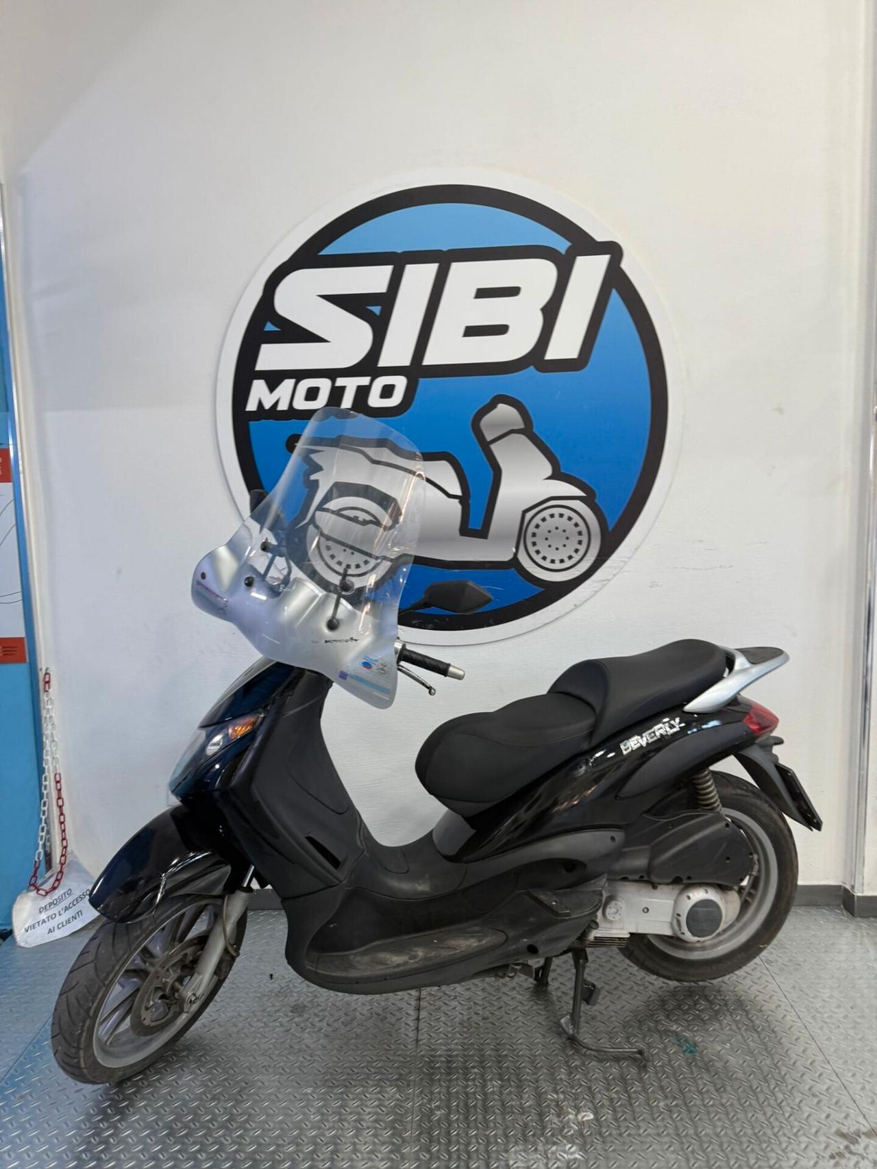 Piaggio Beverly 200