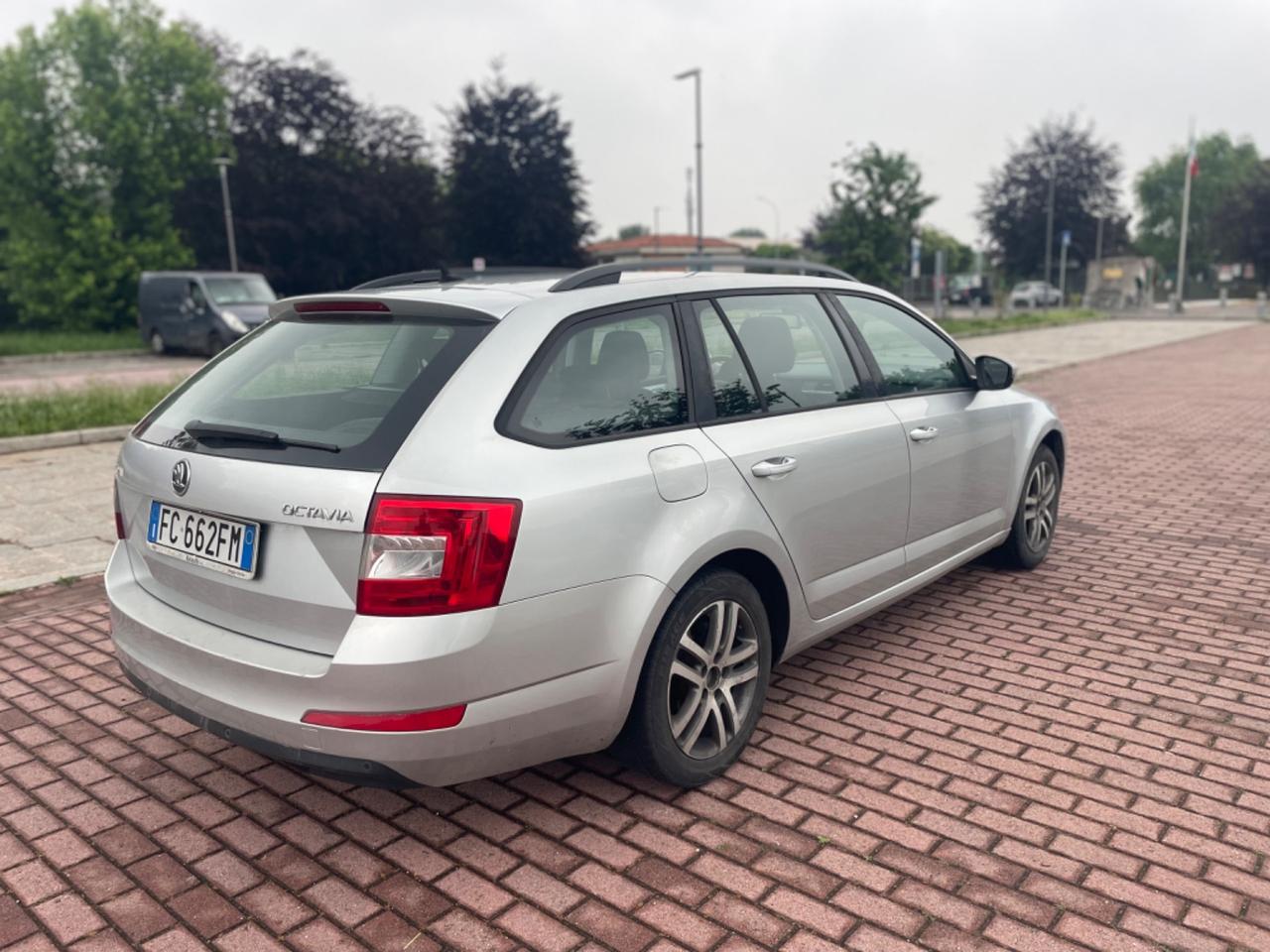 Skoda Octavia 1.6 TDI CR 110 CV DSG Wagon Executive