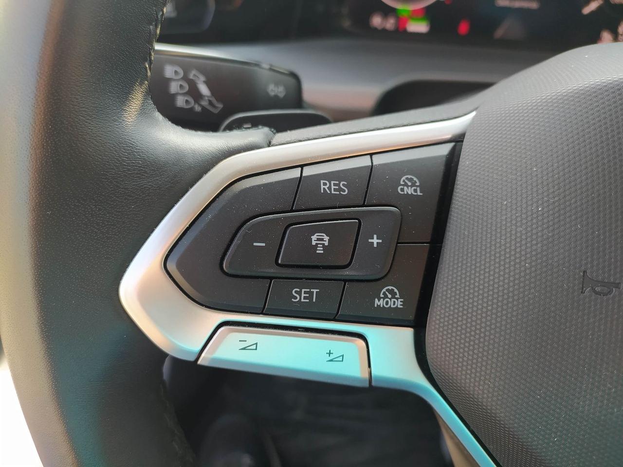 Volkswagen Golf Style 1.5 eHybrid PHEV 204C #12024