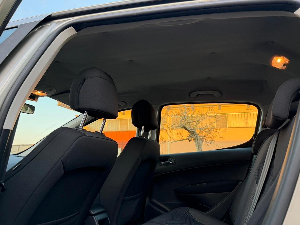 Peugeot 308 1.6 HDi 90CV 5p. Tecno