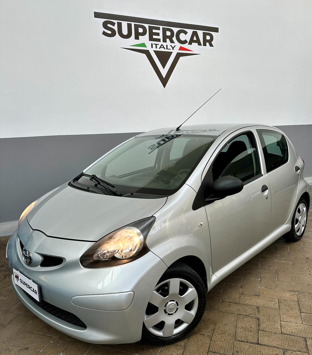 Toyota Aygo 1.0 Benz, unico proprietario. Guidabile anche da neopatentati.