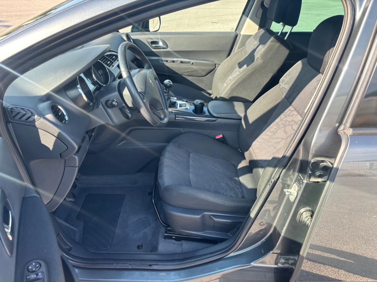 Peugeot 3008 1.6 HDi 110CV Tecno