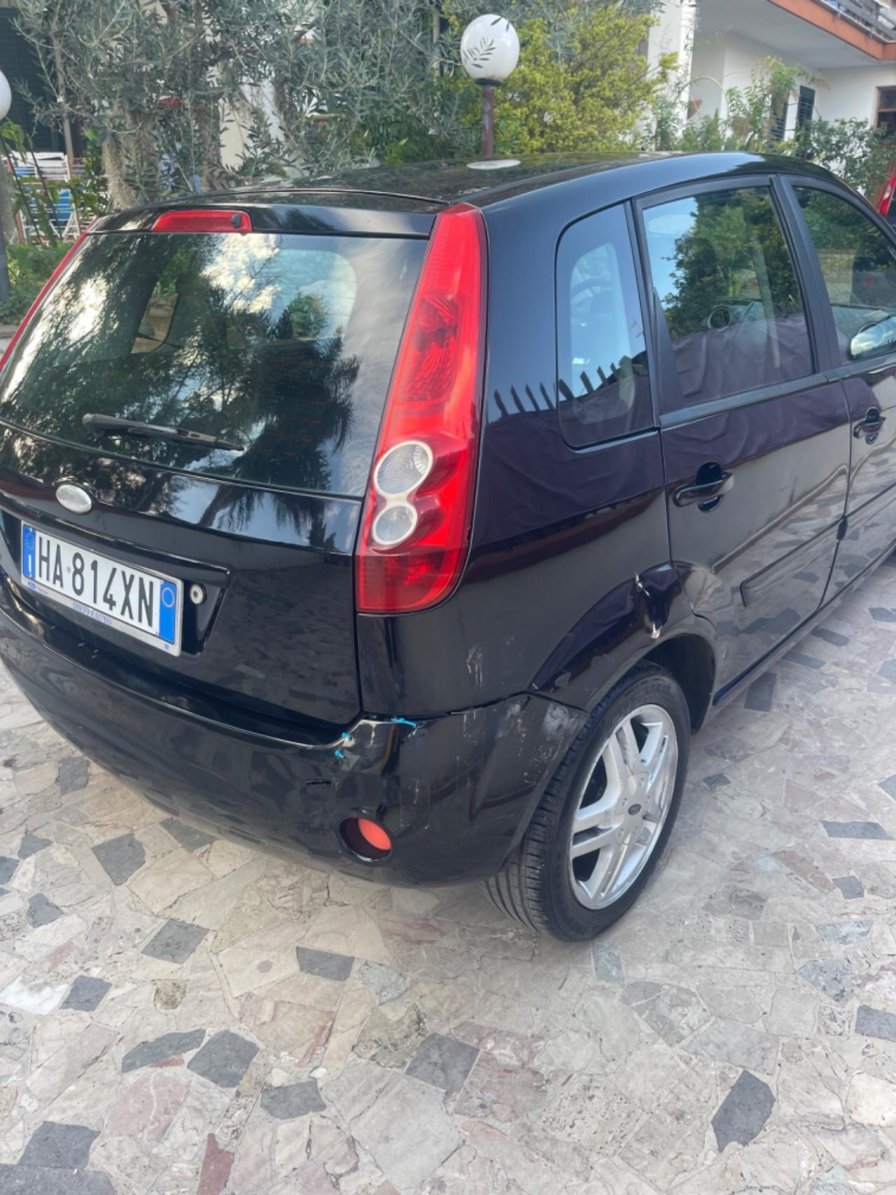 Ford Fiesta 1.4 TDCi 5p. Ghia