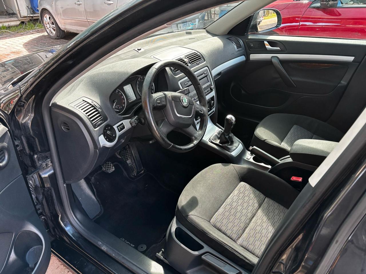 Skoda Octavia 1.6 TDI CR F.AP. Wagon Ambition IDONEA PER NEOPATENTATI PERMUTABILE