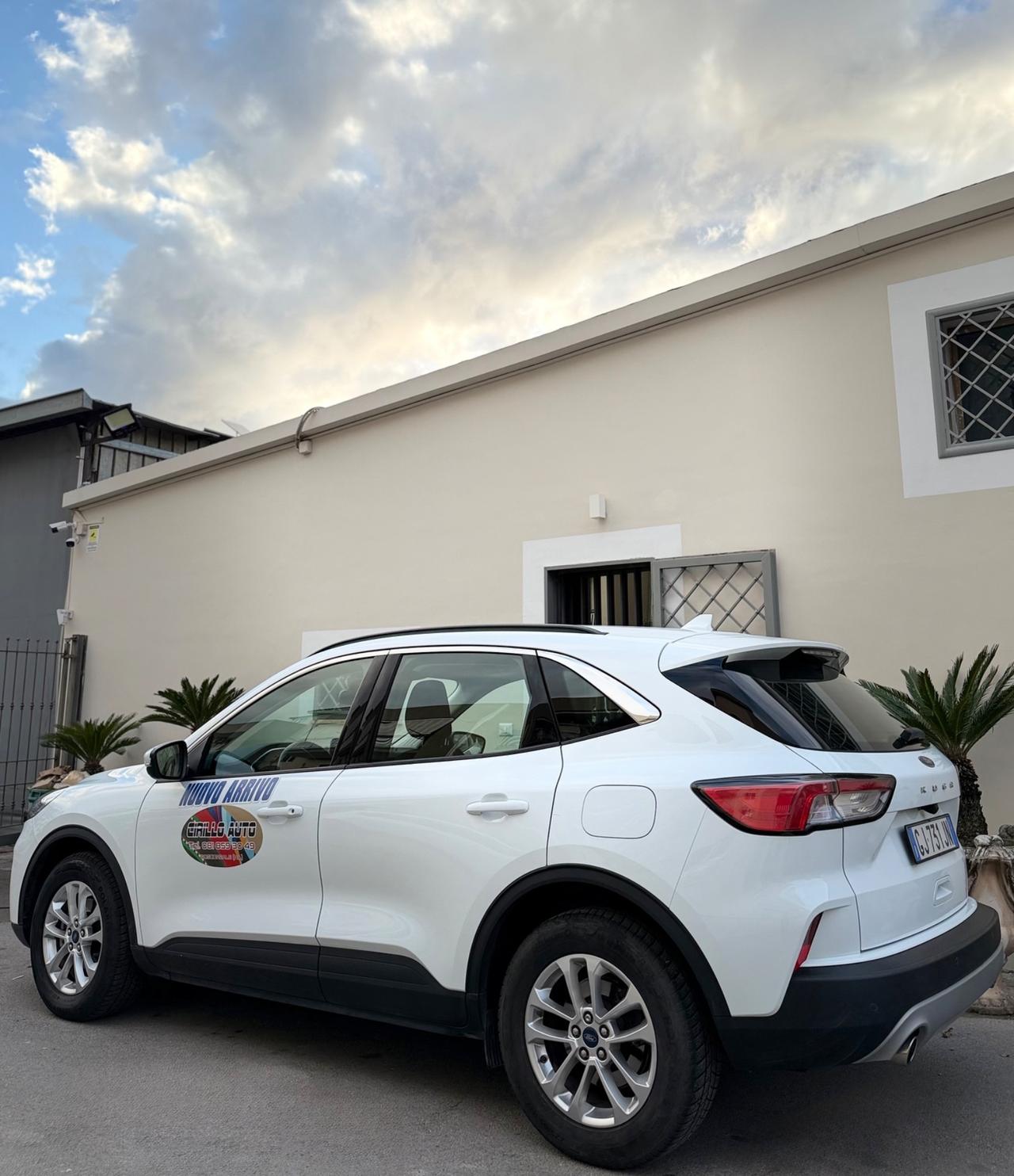 Ford Kuga PACCHETTO DI 2 AUTO:ANNUNCIO RIVOLTO A COMMERCIANTI